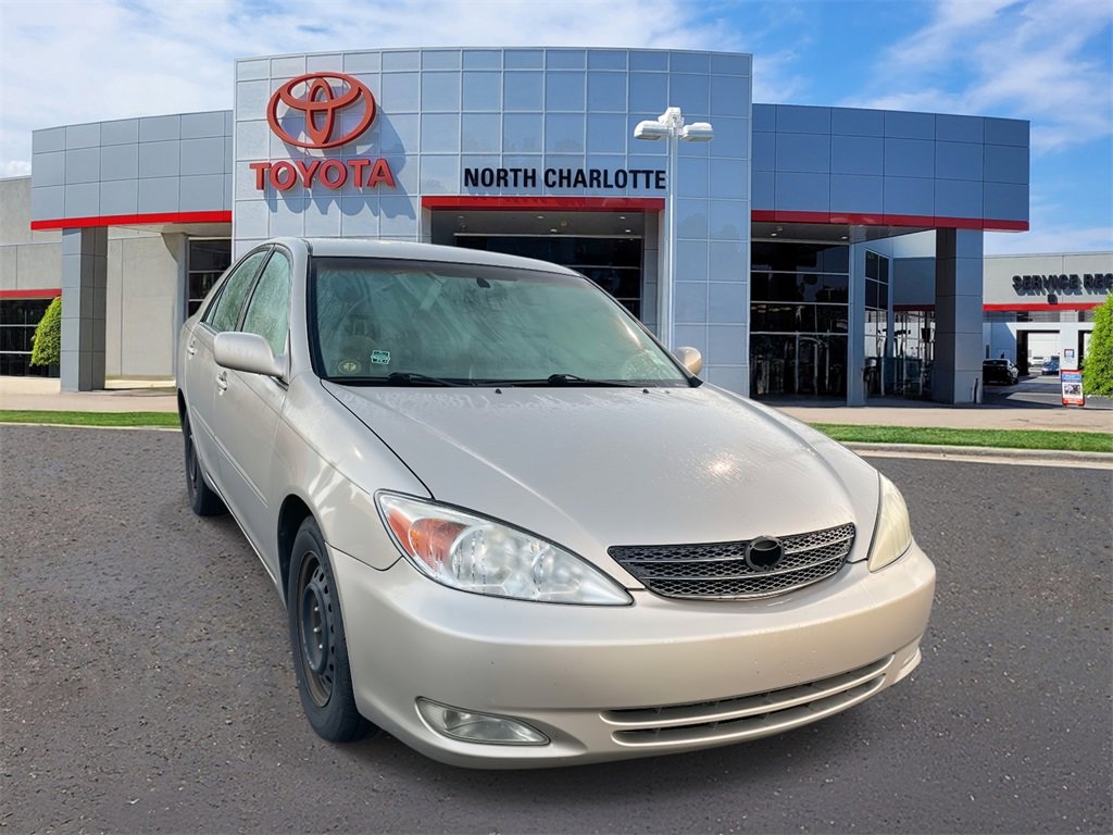 Used 2004 Toyota Camry LE