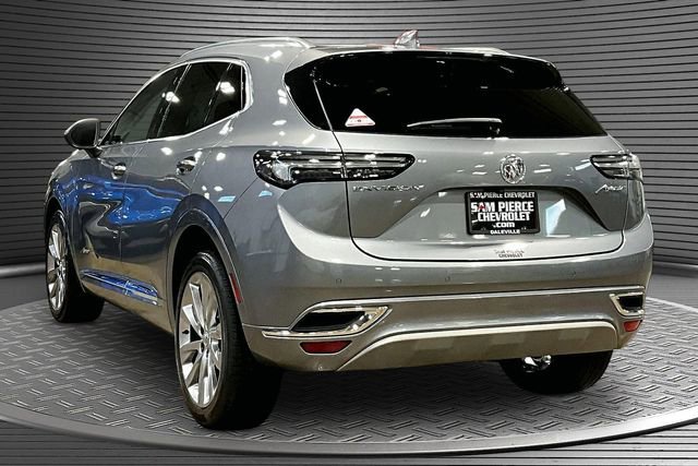 Used 2022 Buick Envision Avenir w/ Technology Package II FWD image 3