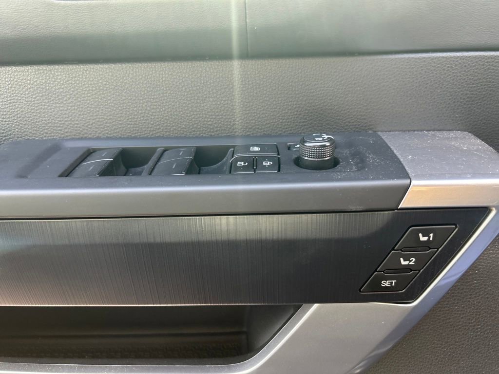 Used 2024 Toyota Sequoia Platinum image 18