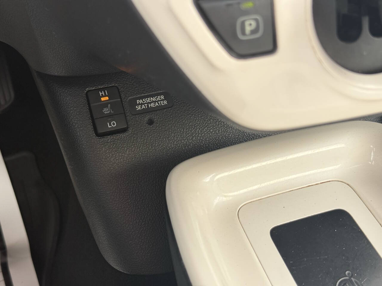 Used 2016 Toyota Prius Four w/ Advanced Technology Package FWD image 23