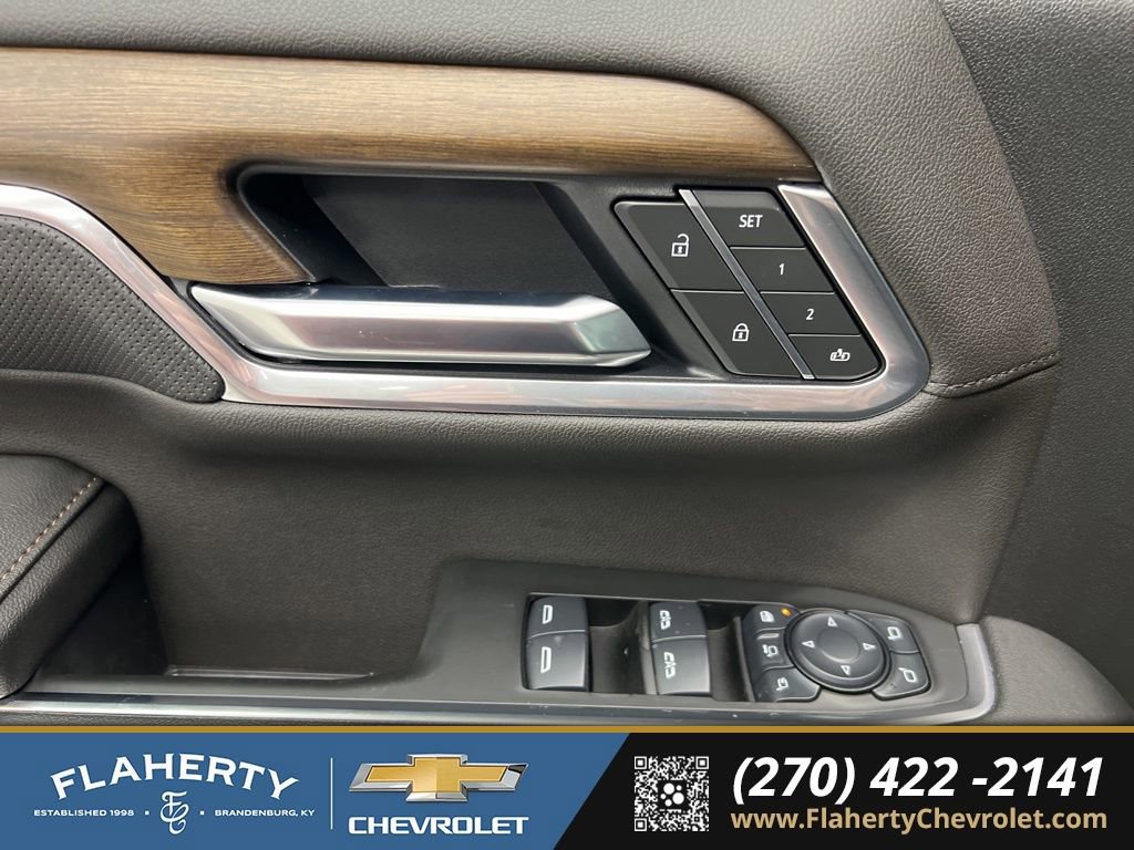 Used 2025 Chevrolet Silverado 3500 High Country w/ Technology Package image 22