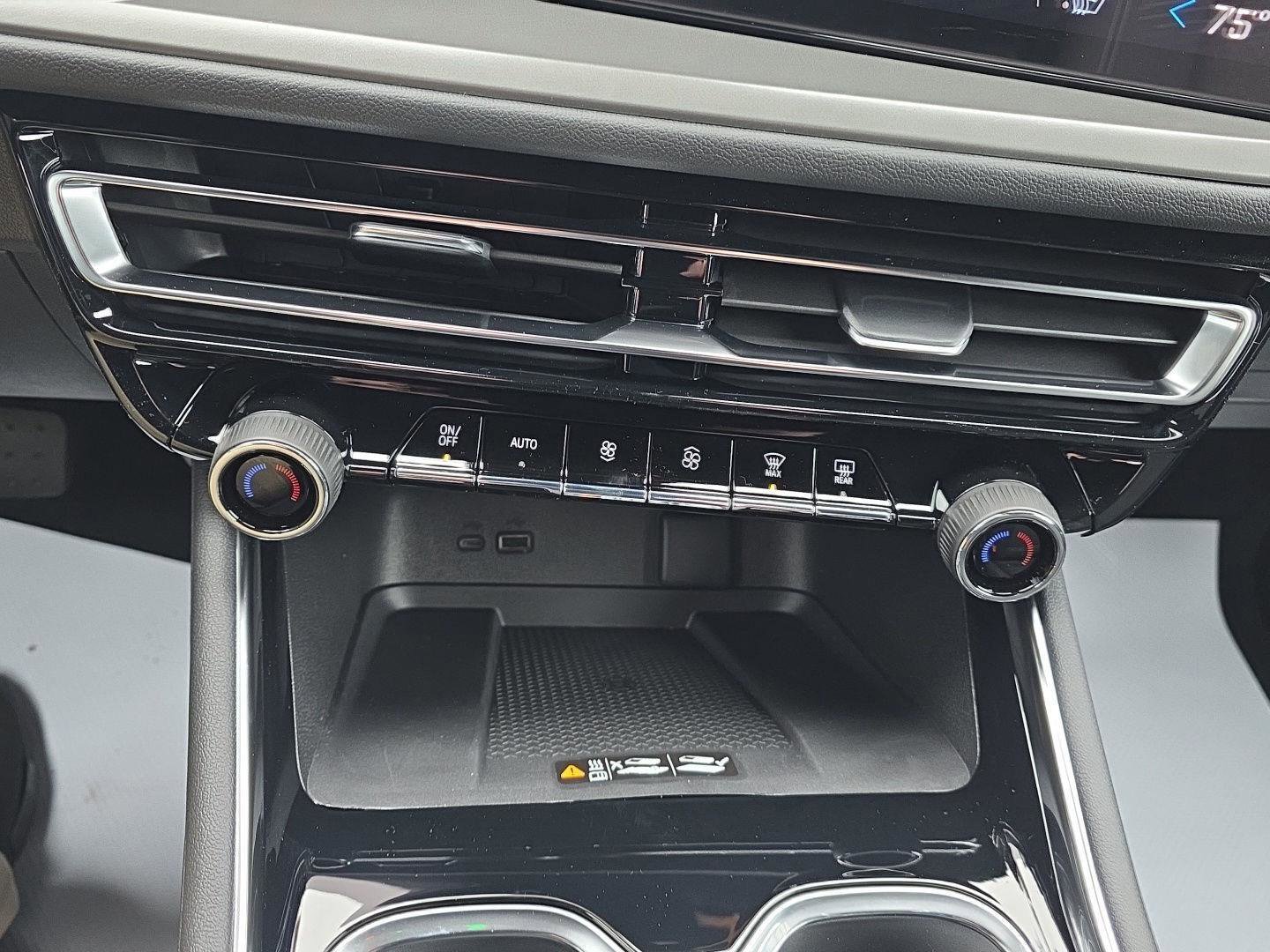 New 2026 Chevrolet Traverse LT image 19