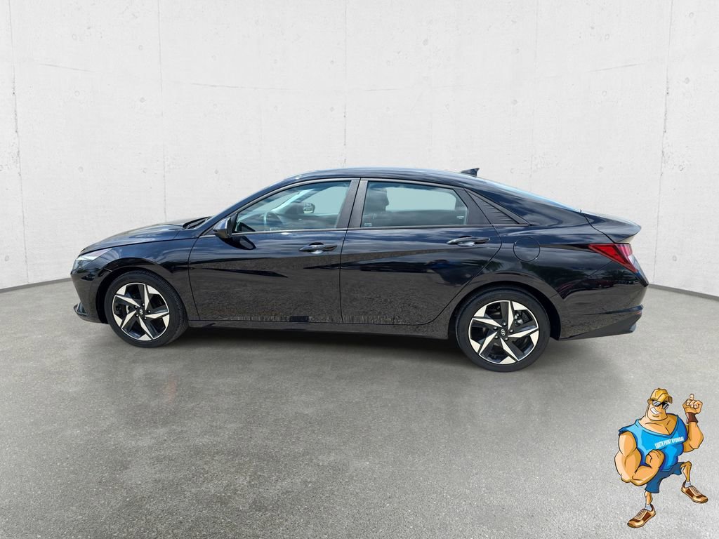 Used 2023 Hyundai Elantra SEL w/ Convenience Package image 8