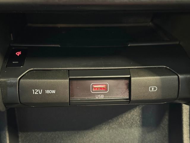 Used 2022 Kia Niro EX Premium image 37