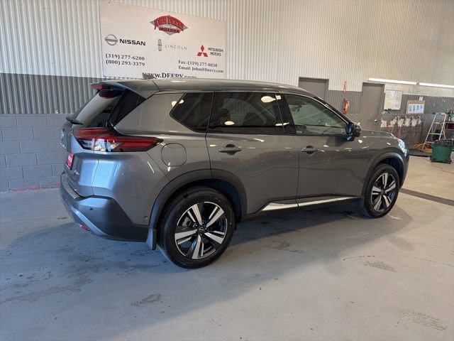 Certified 2023 Nissan Rogue SL w/ SL Premium Package AWD/4WD image 3