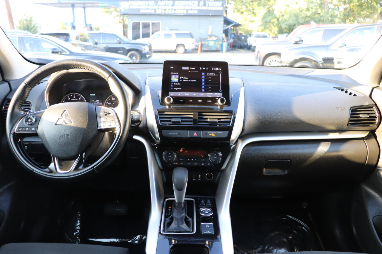 Used 2024 Mitsubishi Eclipse Cross SE image 16