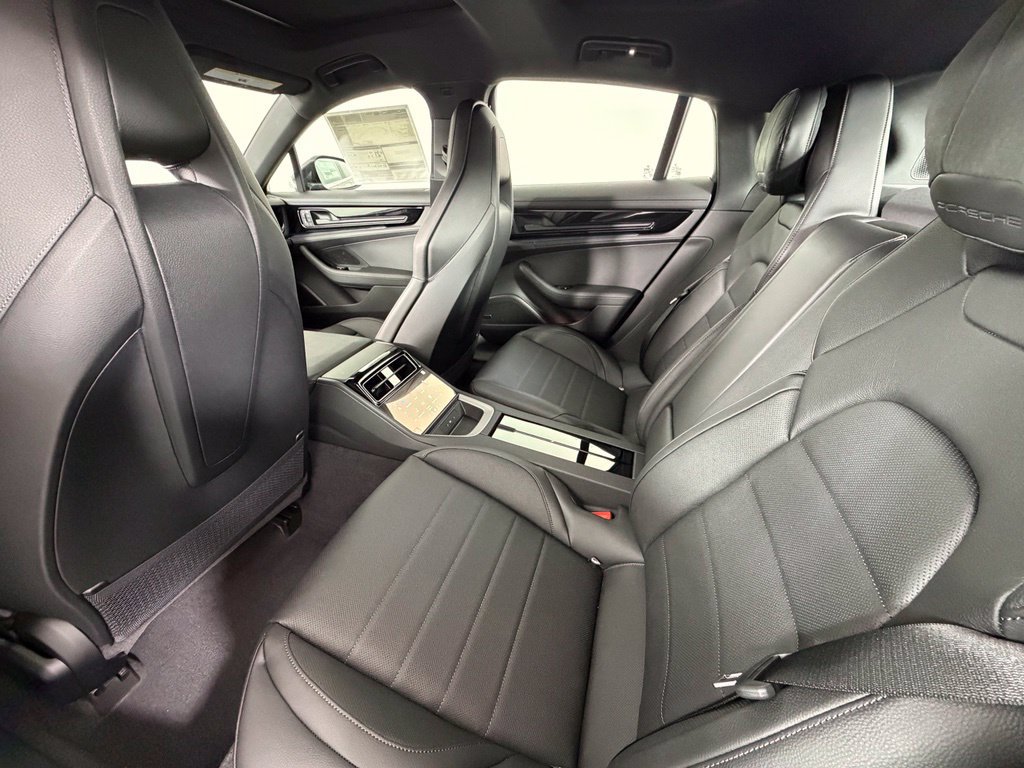 New 2026 Porsche Panamera RWD image 39