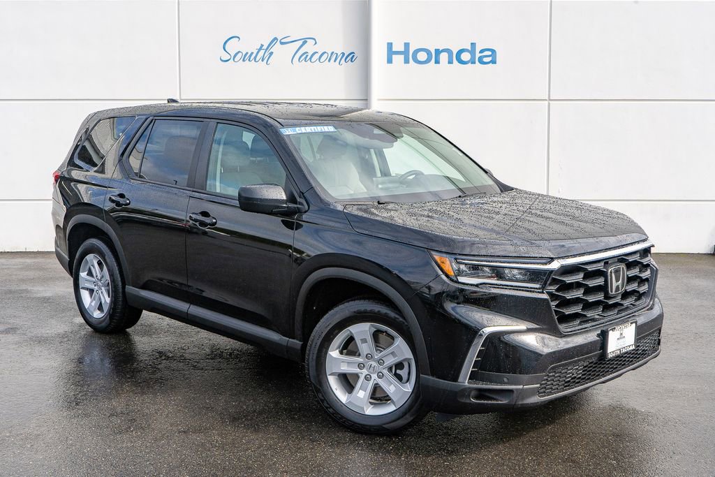 Certified 2023 Honda Pilot LX image 2