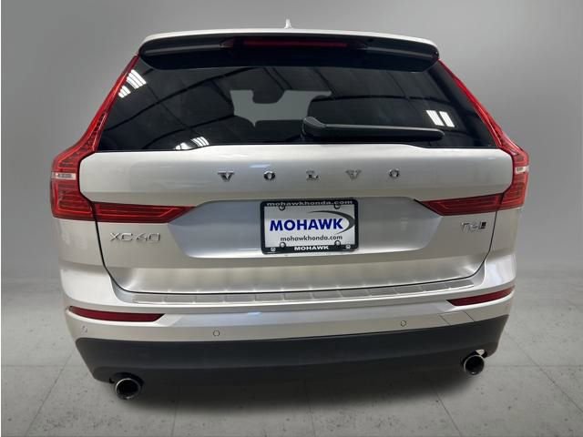 Used 2020 Volvo XC60 T6 Momentum image 6