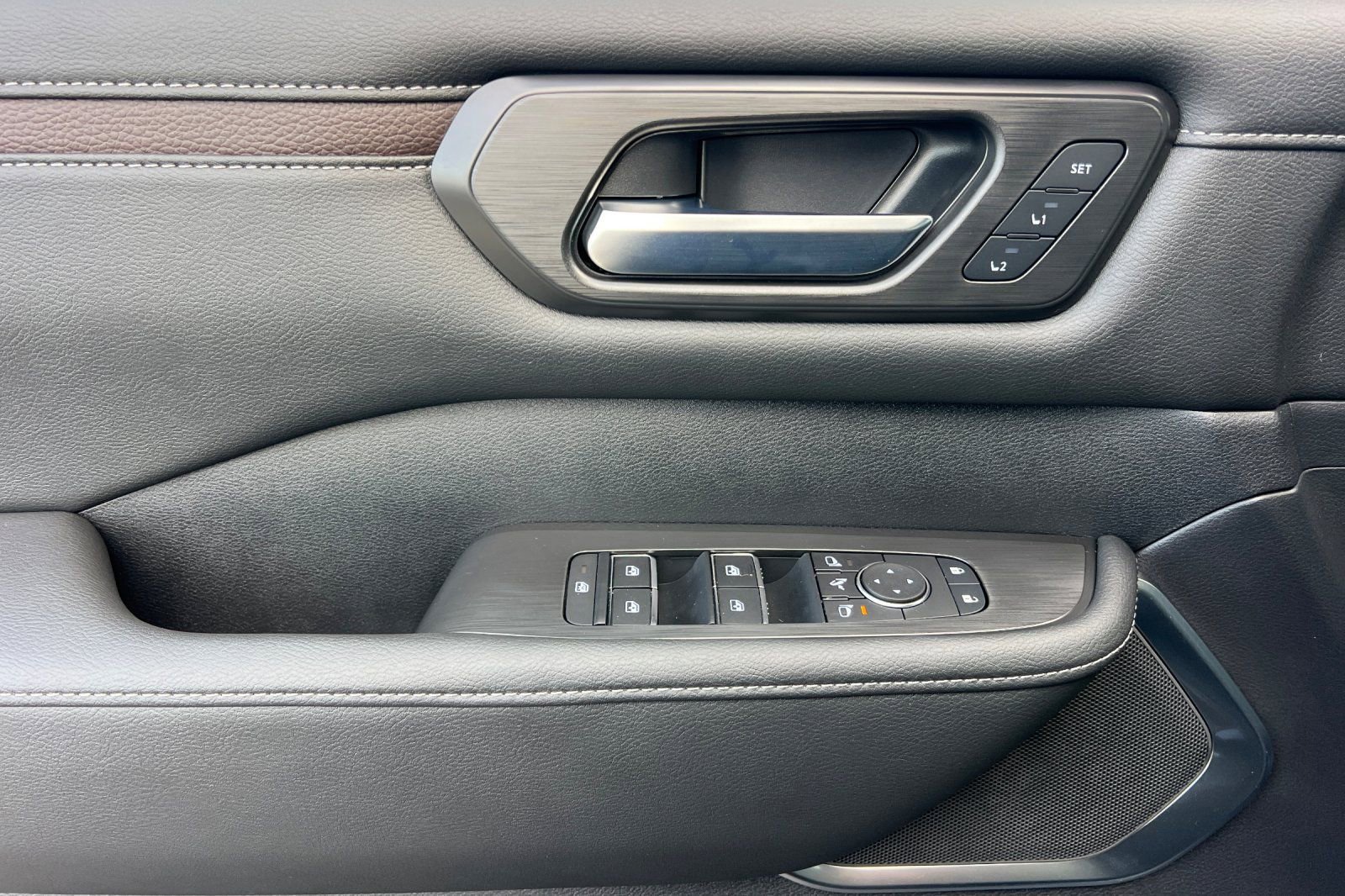 New 2026 Nissan Armada Platinum image 12