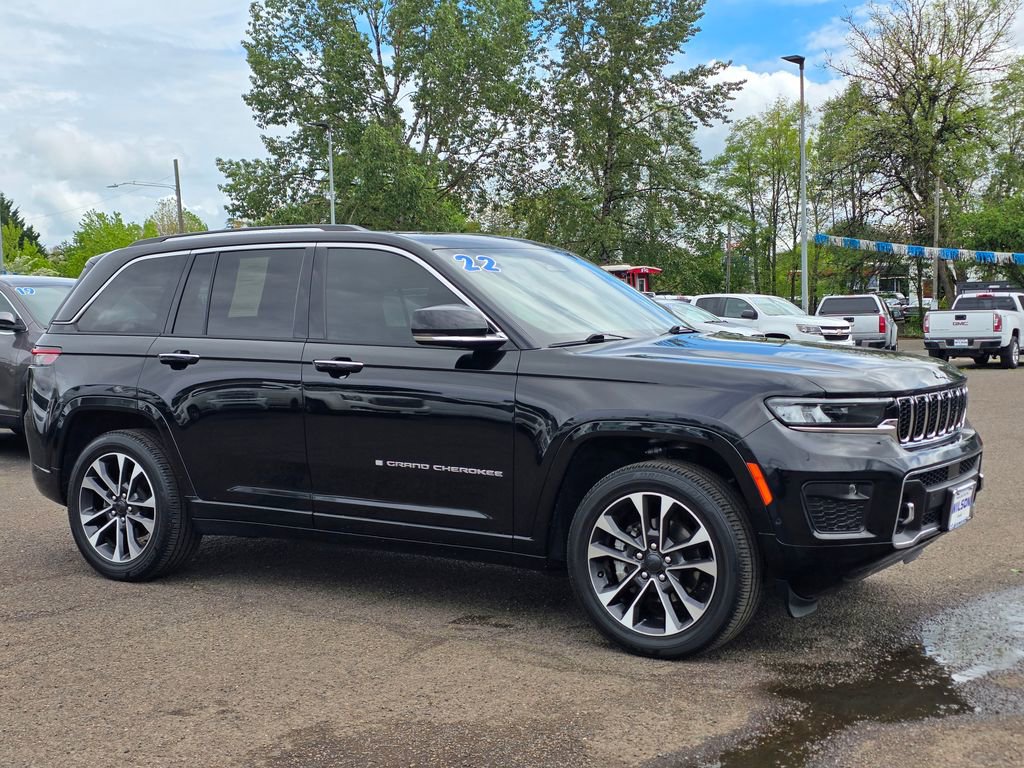 Used 2022 Jeep Grand Cherokee Overland AWD/4WD image 26