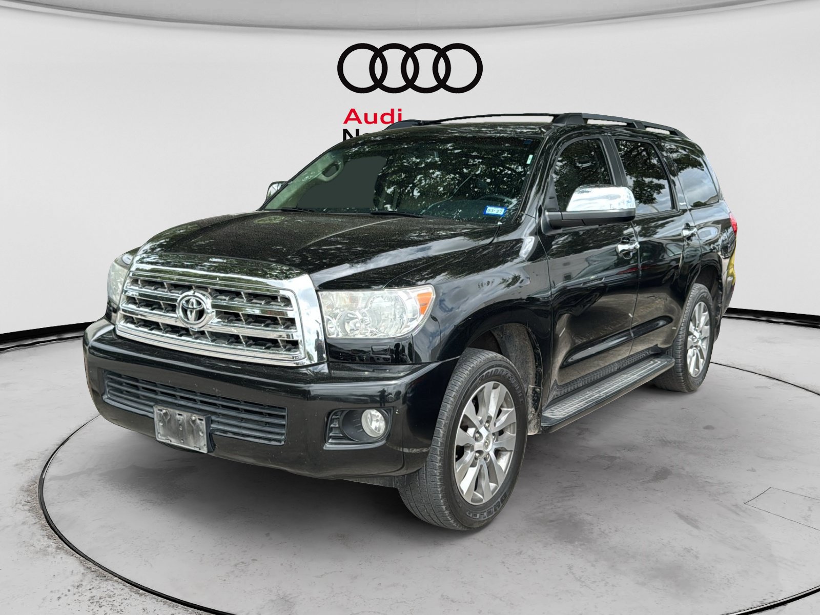 Used 2017 Toyota Sequoia Limited w/ Safety & Convenience Package RWD image 3