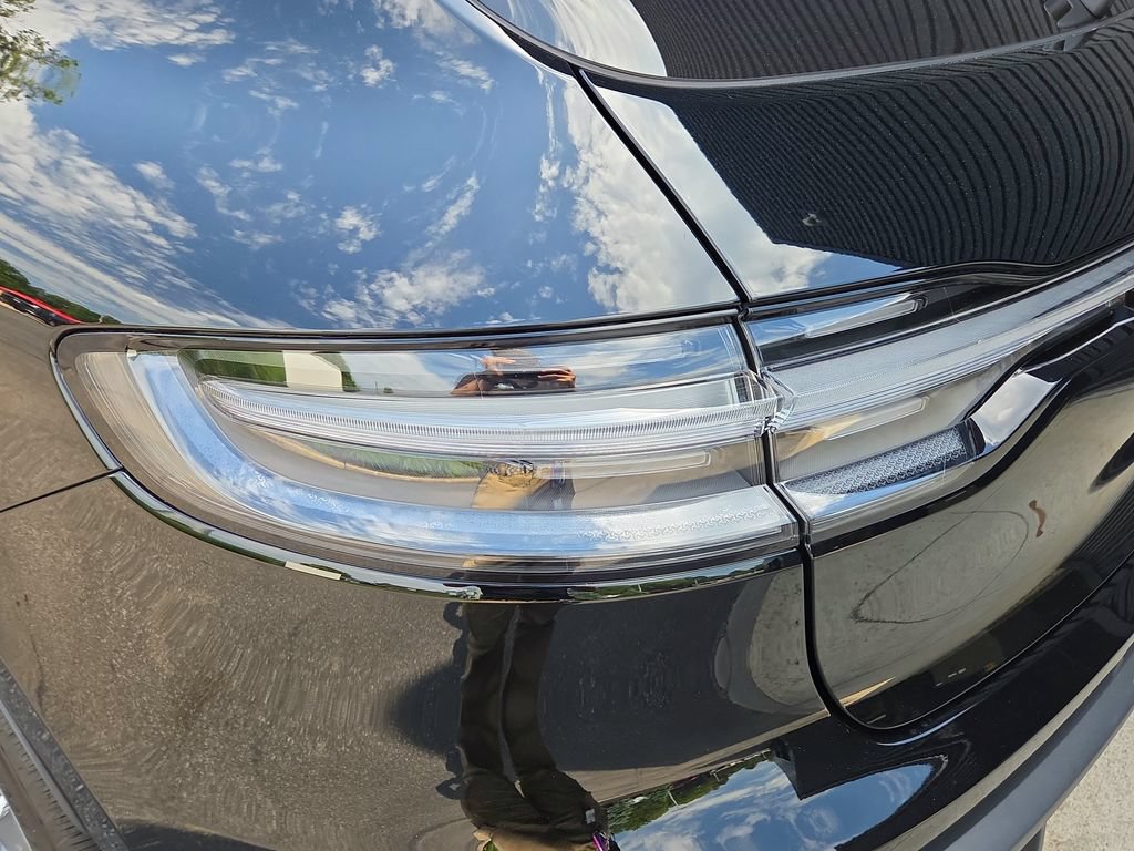 Certified 2026 Porsche Macan AWD/4WD image 26
