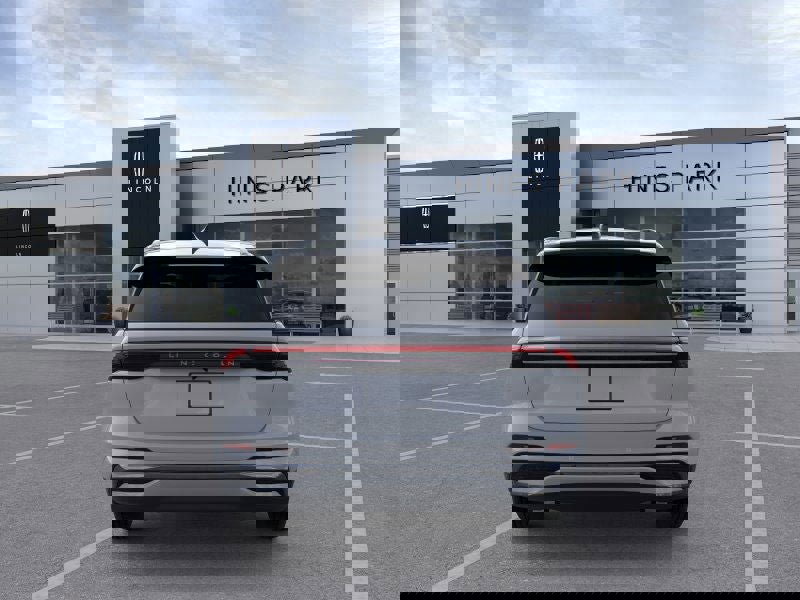 New 2026 Lincoln Nautilus Reserve w/ Jet Appearance Package image 5