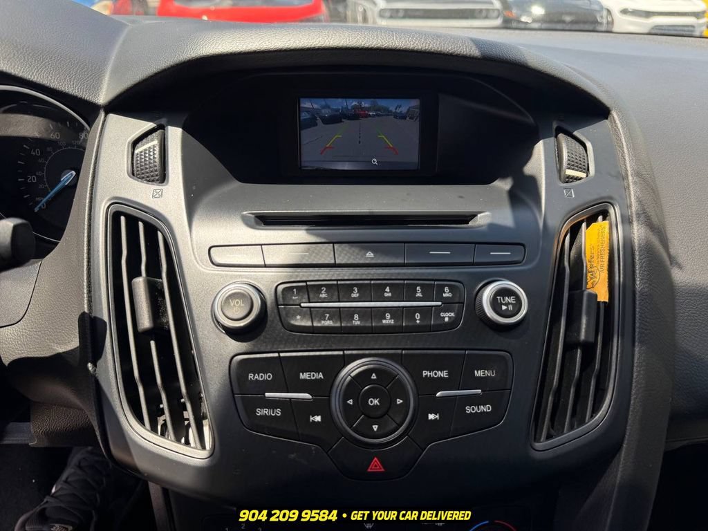 Used 2016 Ford Focus SE FWD image 19