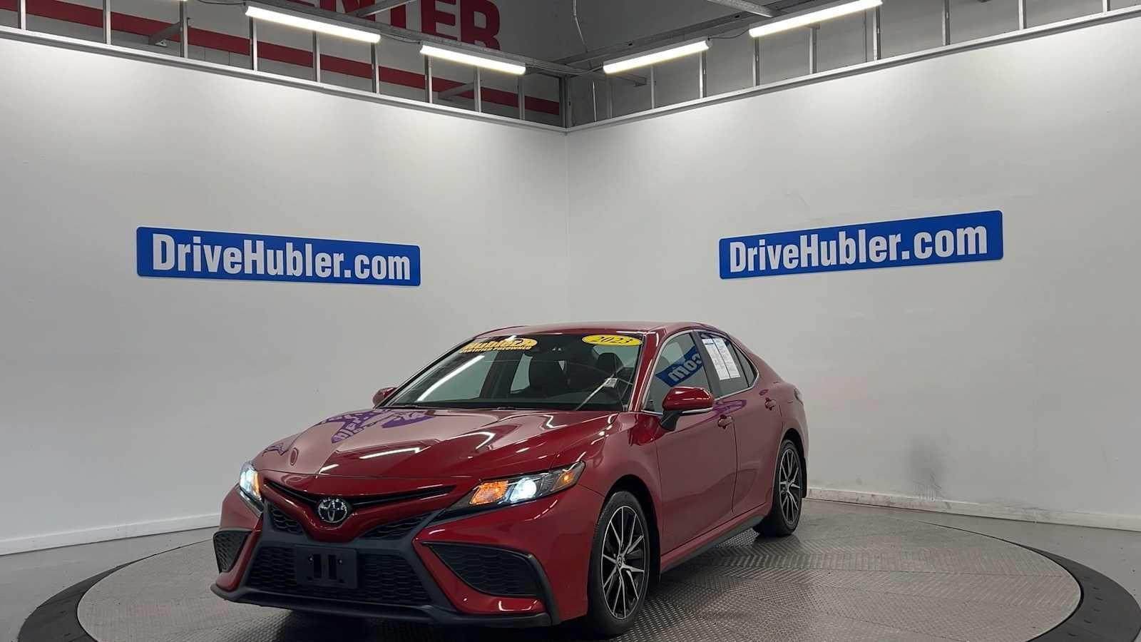 Used 2023 Toyota Camry SE w/ Blackout Package (TMS) FWD image 4