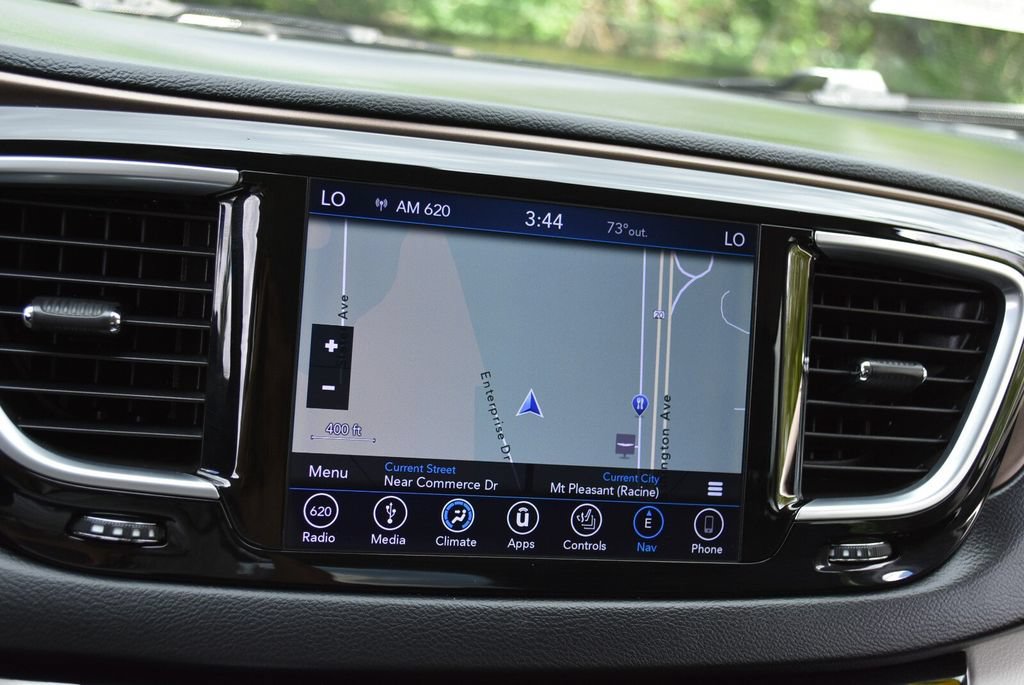 Used 2019 Chrysler Pacifica Touring-L Plus FWD image 16