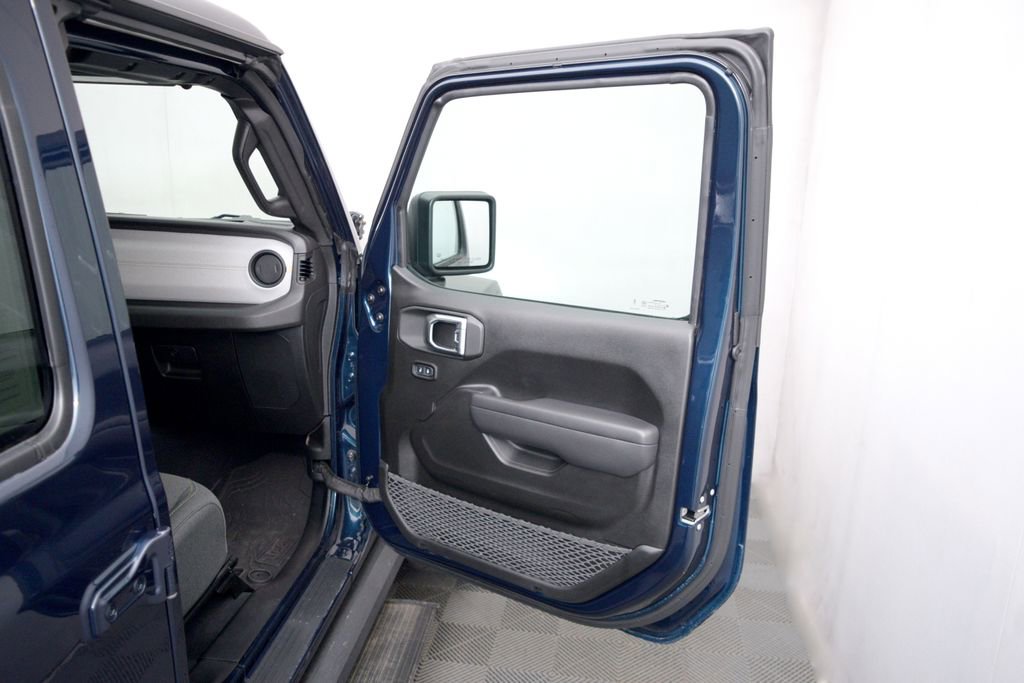 Used 2025 Jeep Wrangler Willys image 15