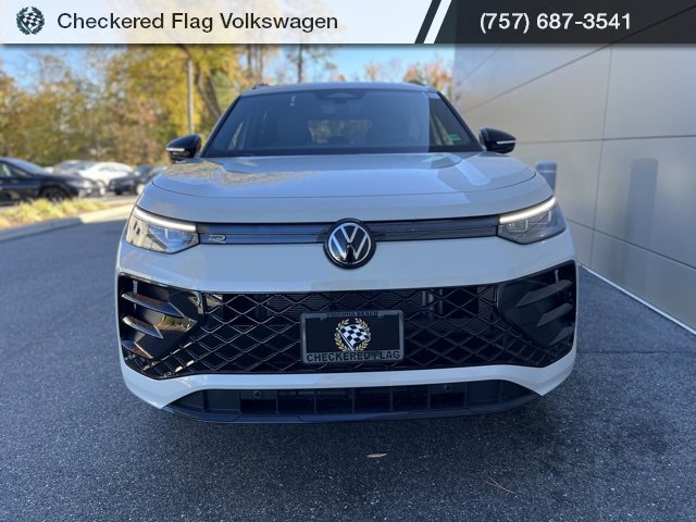 New 2026 Volkswagen Tiguan SE R-Line image 13