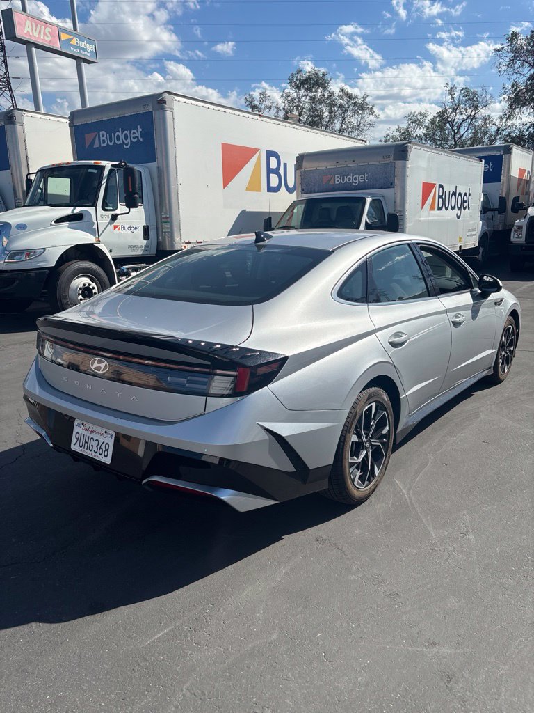 Used 2025 Hyundai Sonata SEL FWD image 4