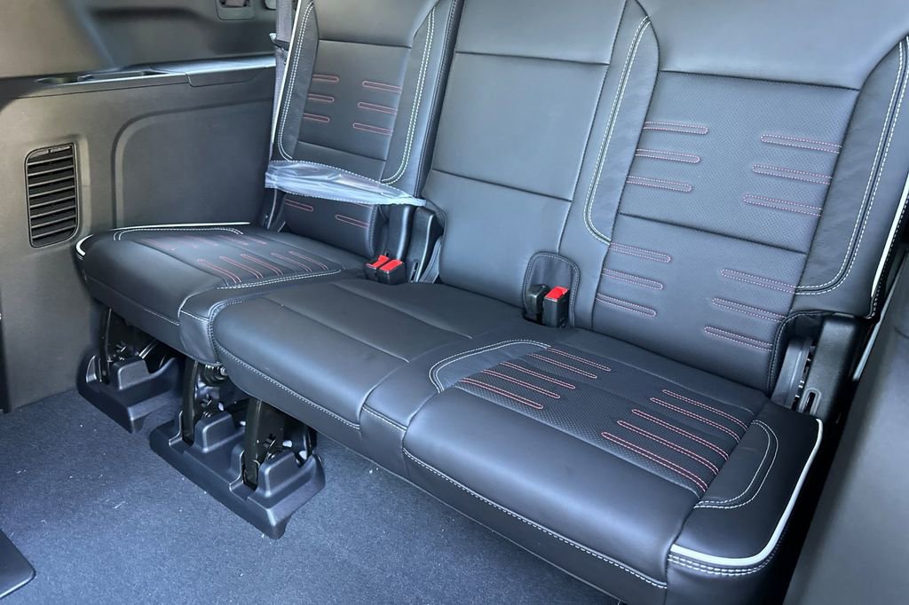 New 2026 GMC Yukon XL AT4 Ultimate AWD/4WD image 16