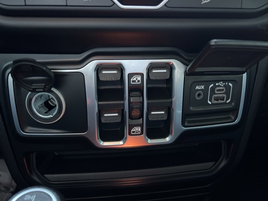 Used 2021 Jeep Wrangler Unlimited Sport image 27