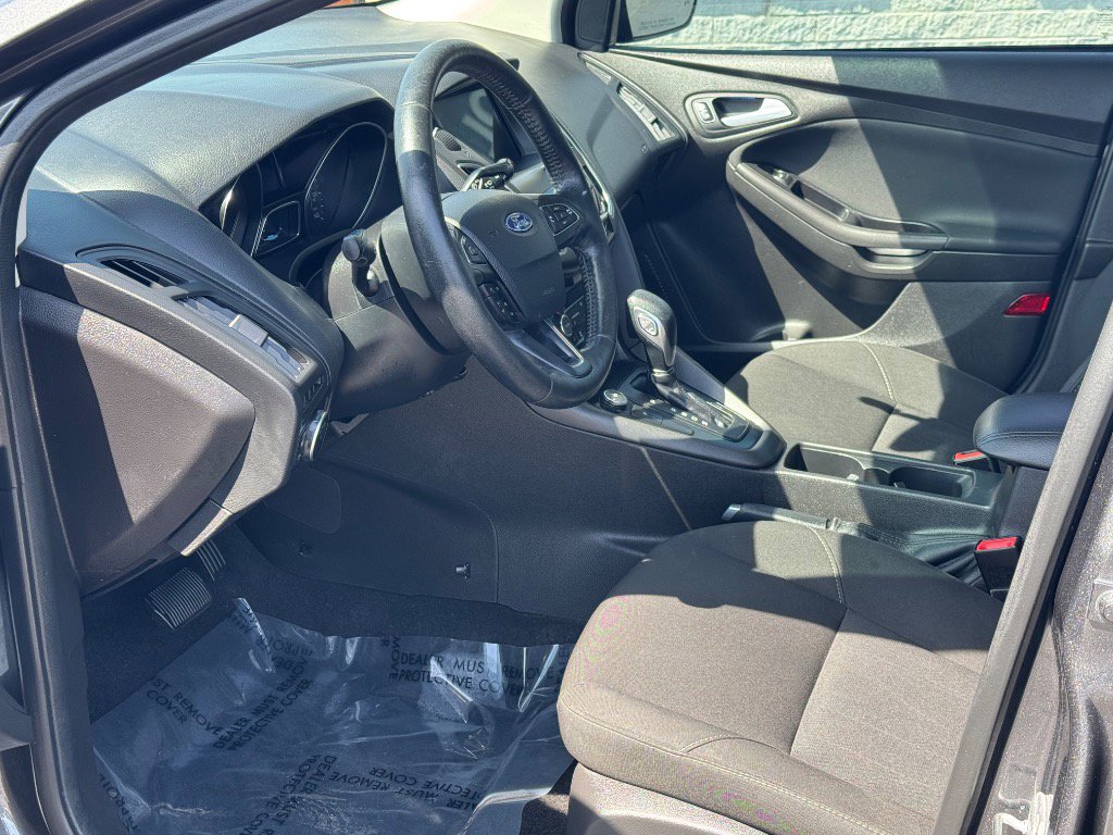 Used 2017 Ford Focus SEL w/ Cold Weather Package image 12