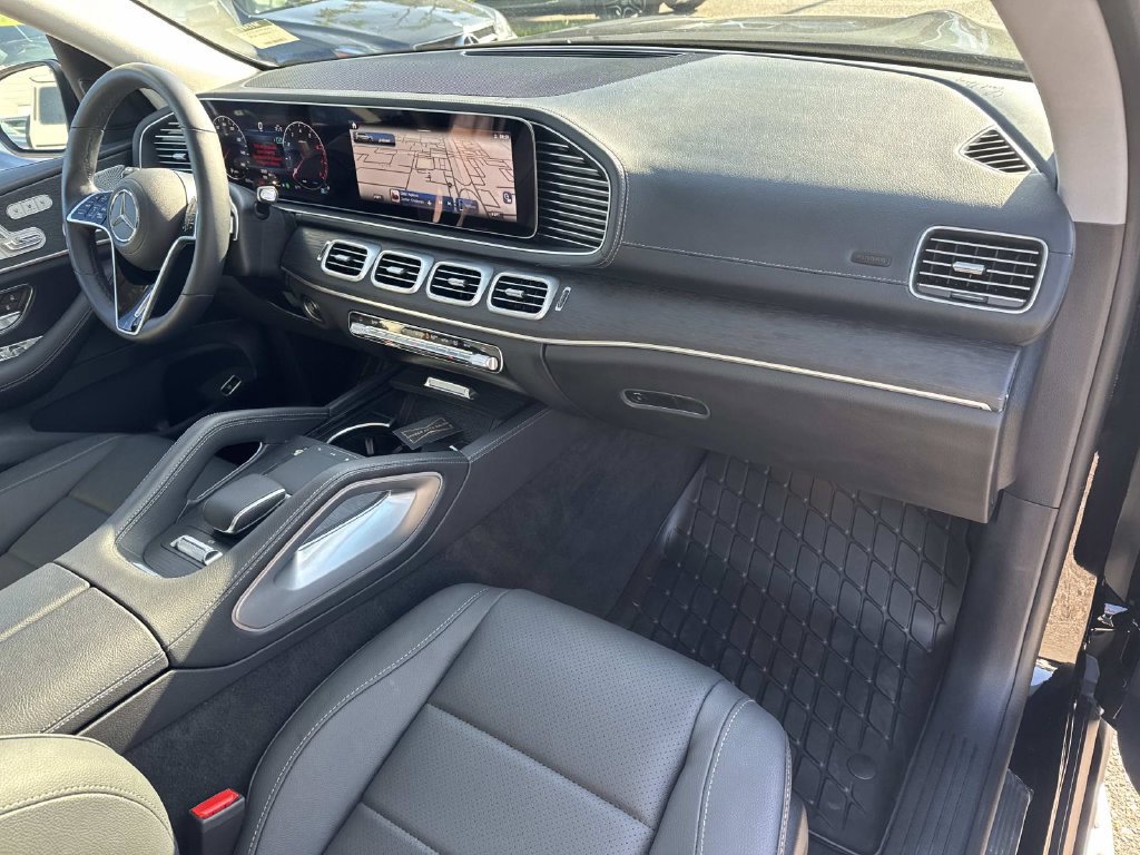 Used 2026 Mercedes-Benz GLS 450 4MATIC image 13
