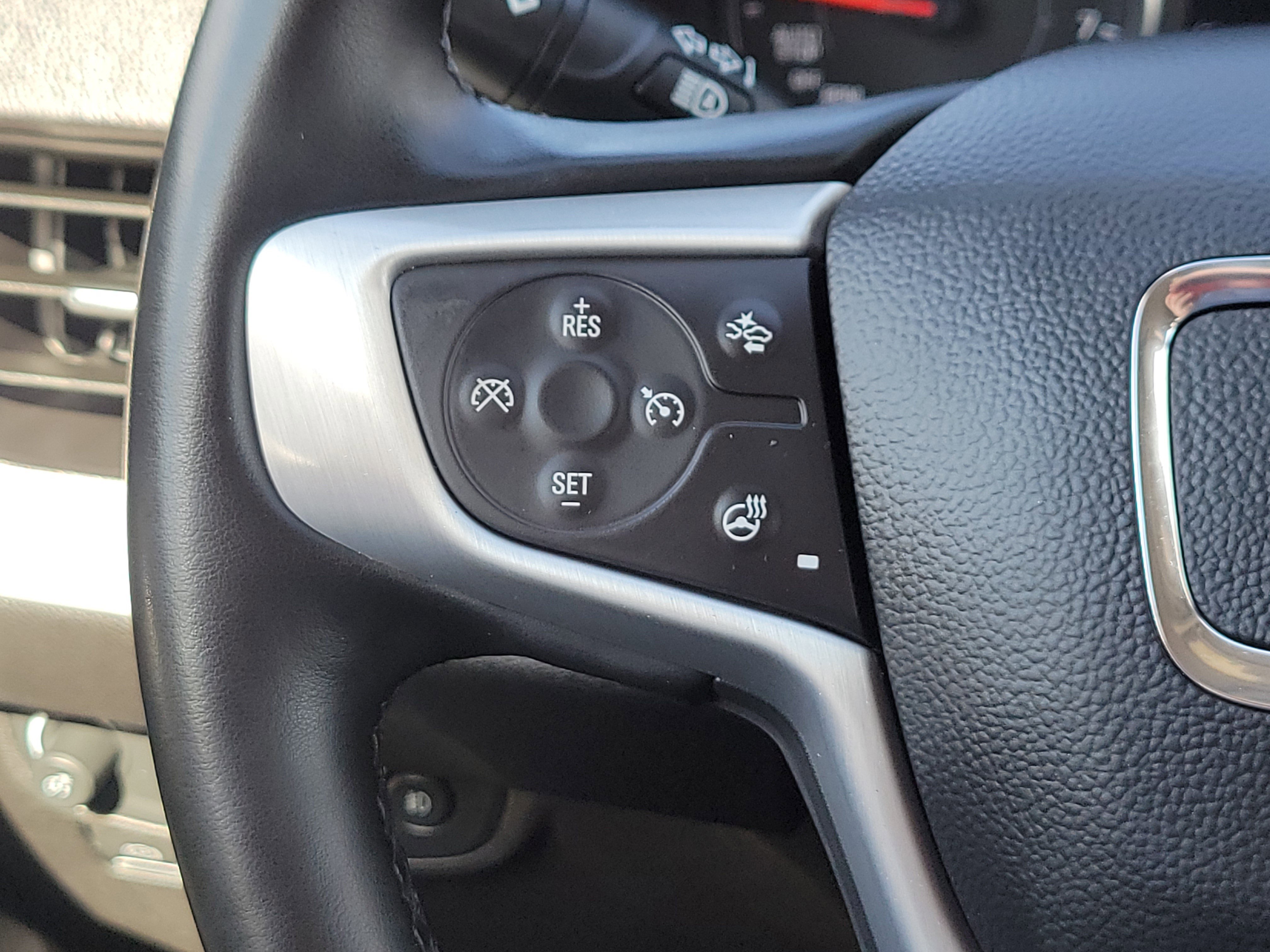 Used 2024 GMC Terrain SLT image 25