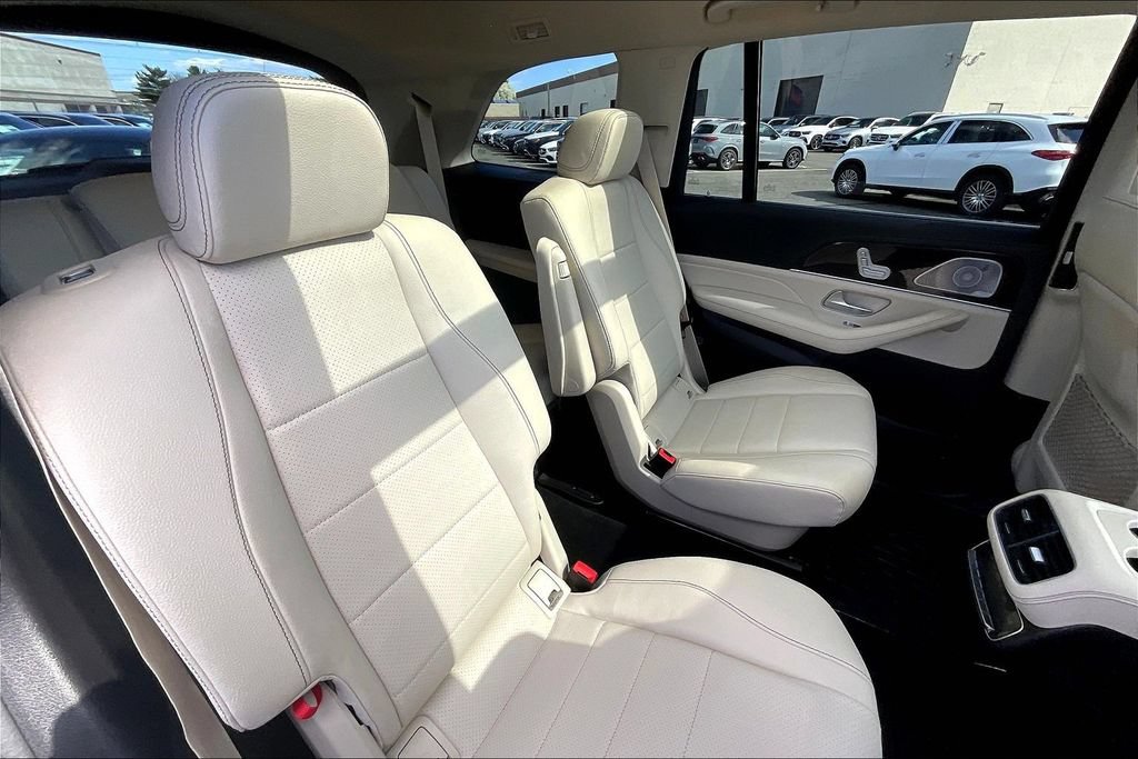Certified 2023 Mercedes-Benz GLS 450 4MATIC image 19
