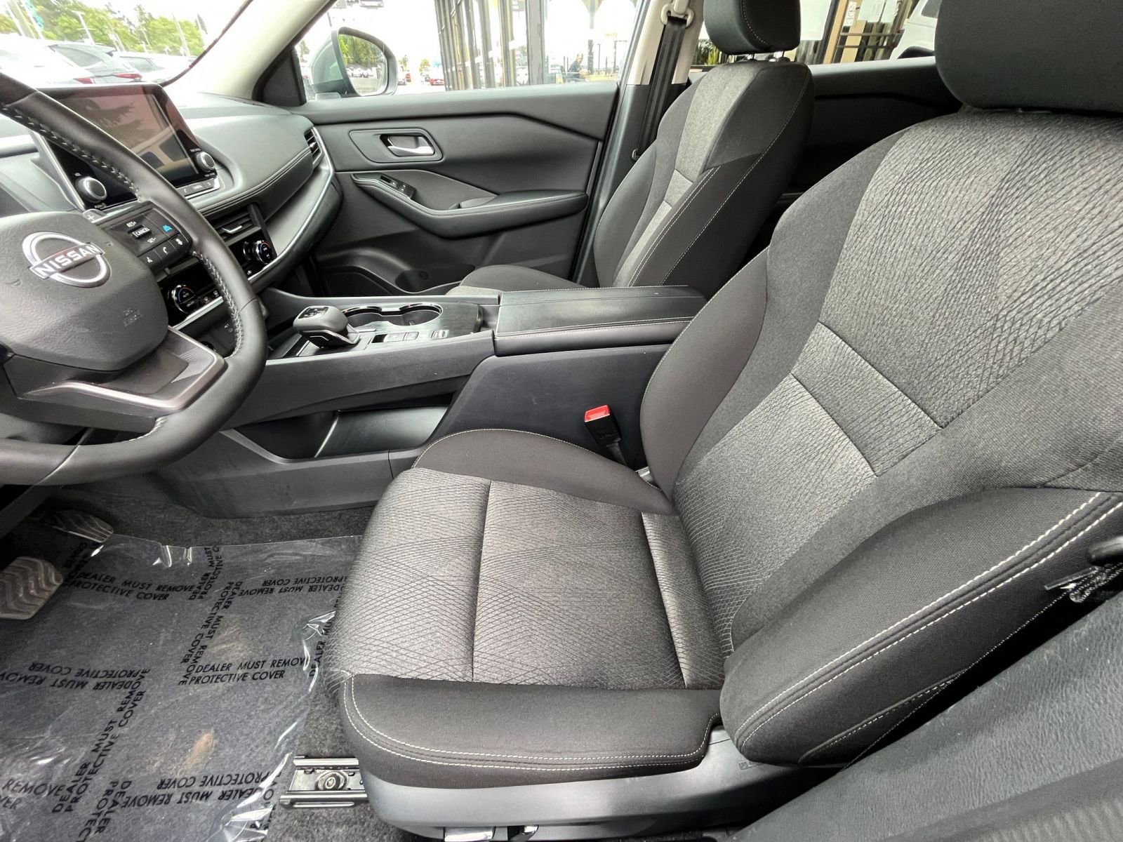 Used 2025 Nissan Rogue SV FWD image 29
