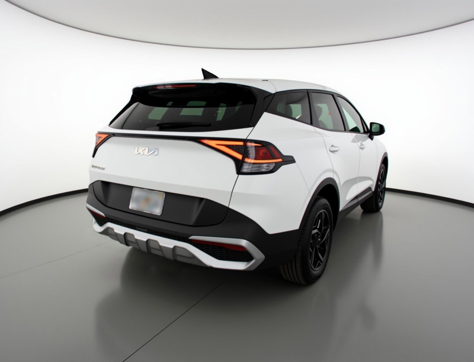 Used 2025 Kia Sportage LX image 9