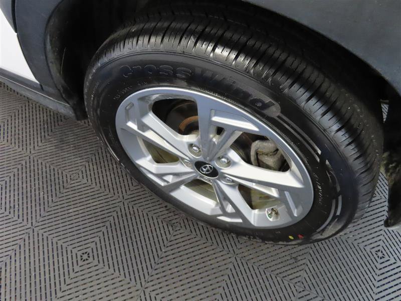 Used 2023 Hyundai Kona SEL image 7