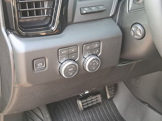 New 2026 GMC Sierra 1500 AT4 w/ Technology Package image 17