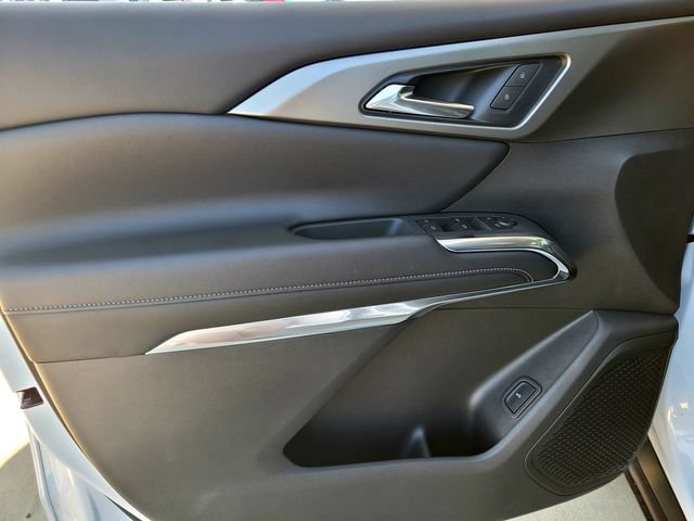 New 2026 Chevrolet Traverse LT w/ Driver Confidence Package AWD/4WD image 15