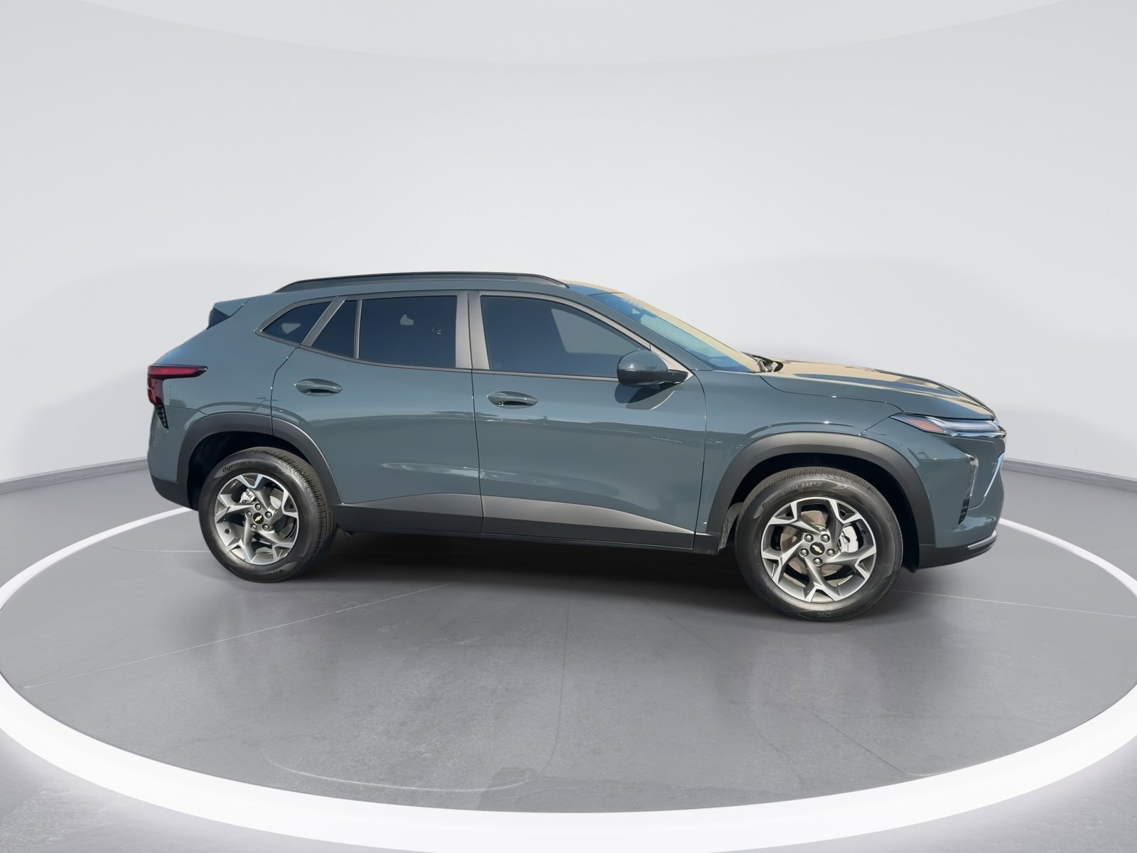 Used 2025 Chevrolet Trax LT image 10