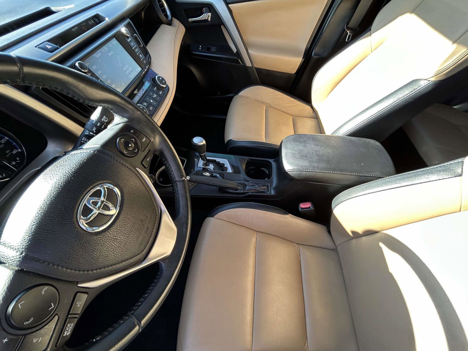 Used 2017 Toyota RAV4 Limited image 10