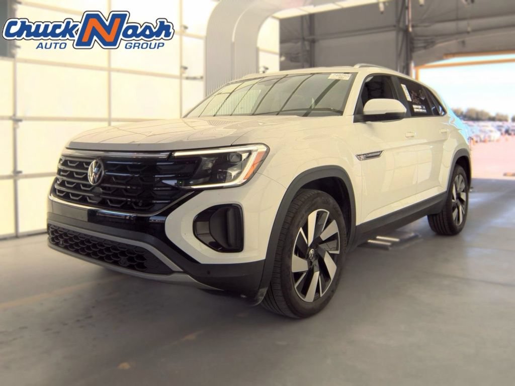 Used 2025 Volkswagen Atlas Cross Sport SE FWD image 6