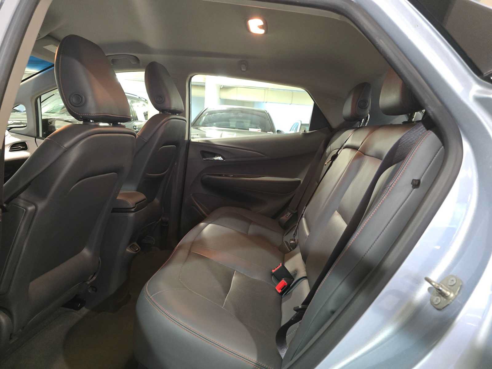 Used 2017 Chevrolet Bolt Premier w/ Driver Confidence II Package FWD image 16