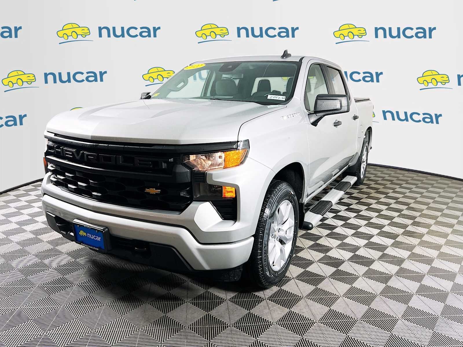 Used 2022 Chevrolet Silverado 1500 Custom AWD/4WD image 3