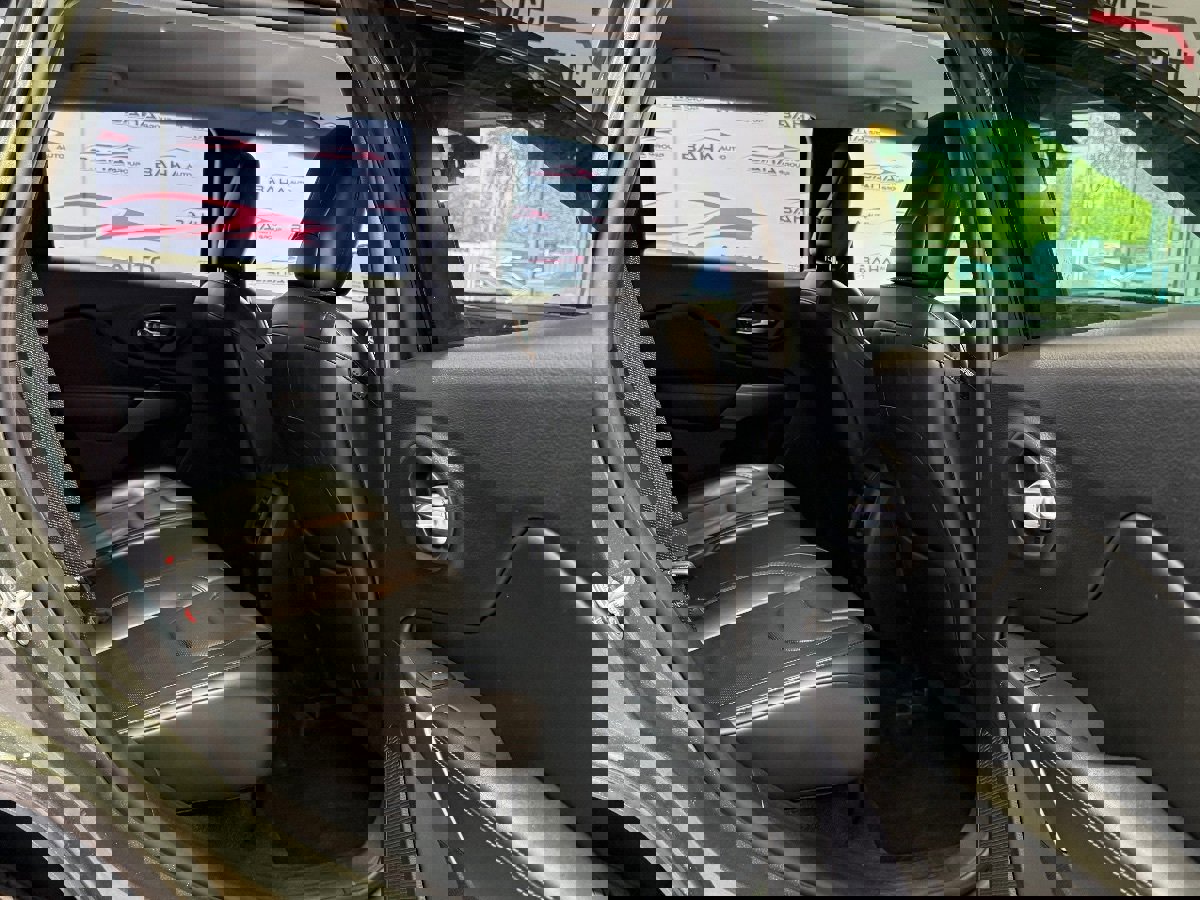 Used 2019 Jeep Cherokee Limited image 43