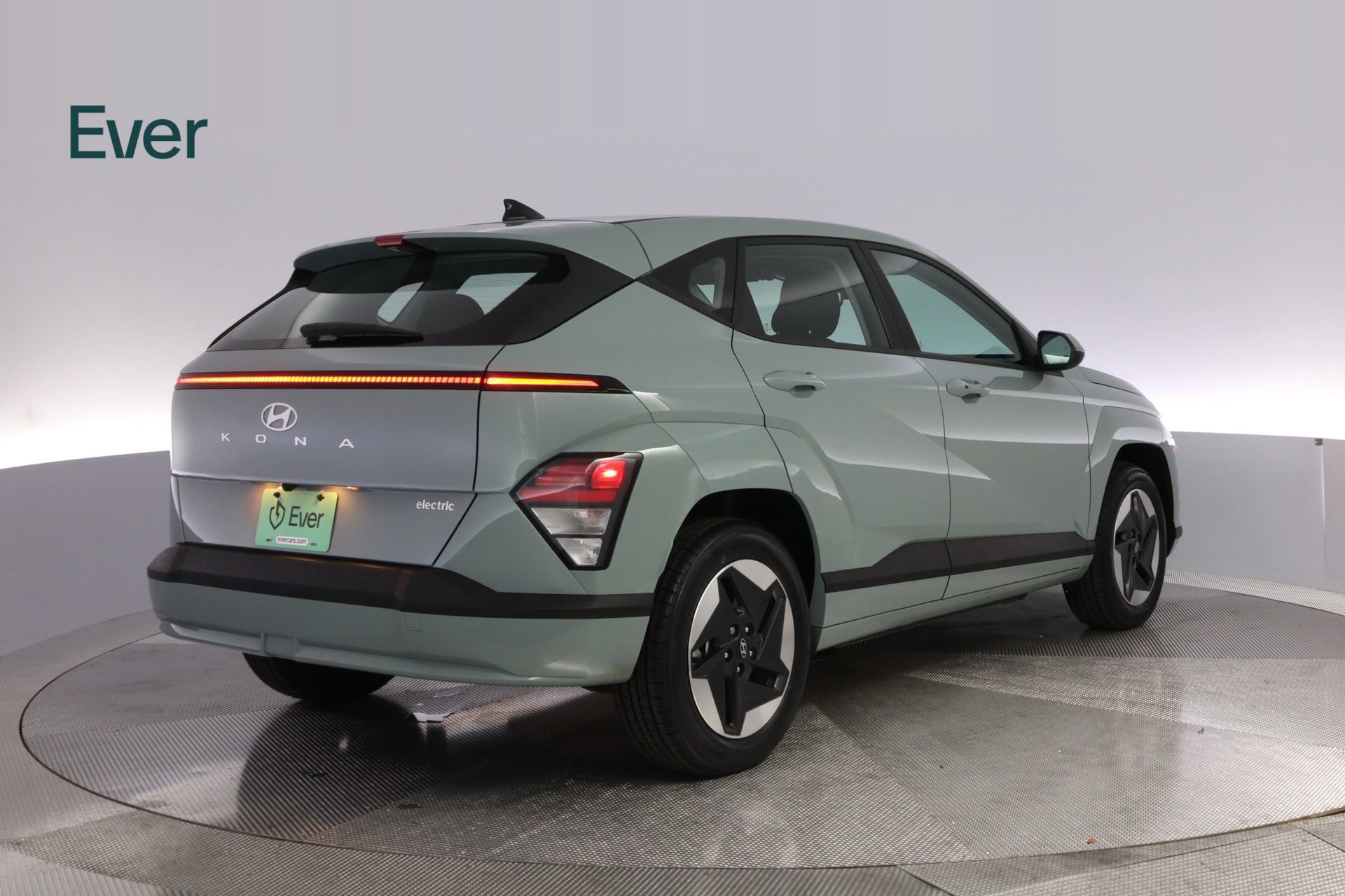 Used 2024 Hyundai Kona SE FWD image 3