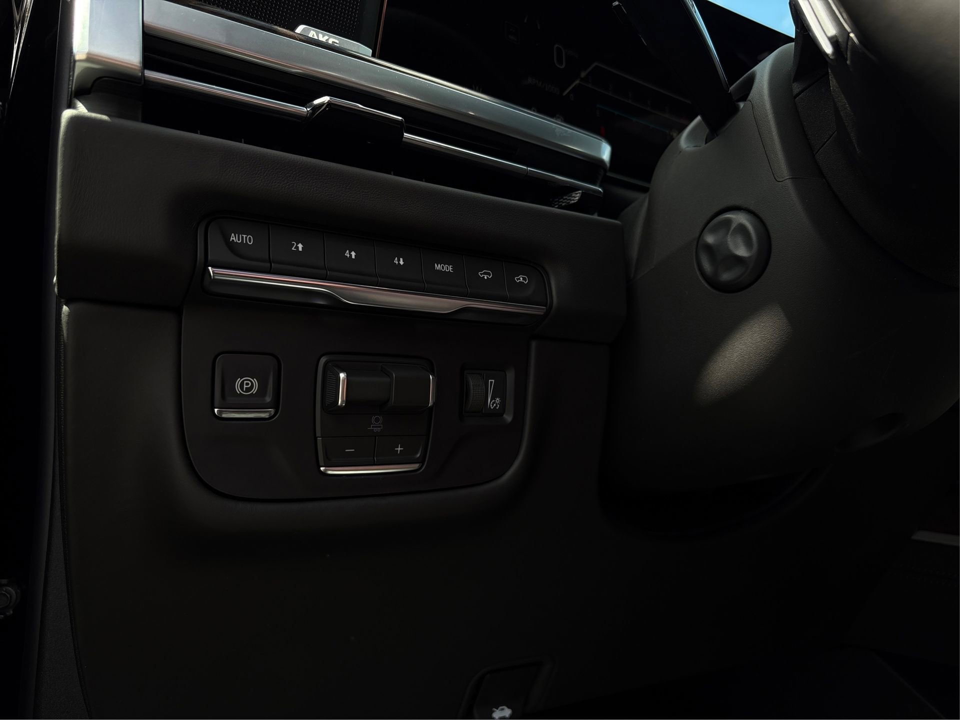 New 2026 Cadillac Escalade ESV Platinum Sport w/ LPO, ONYX Package image 20