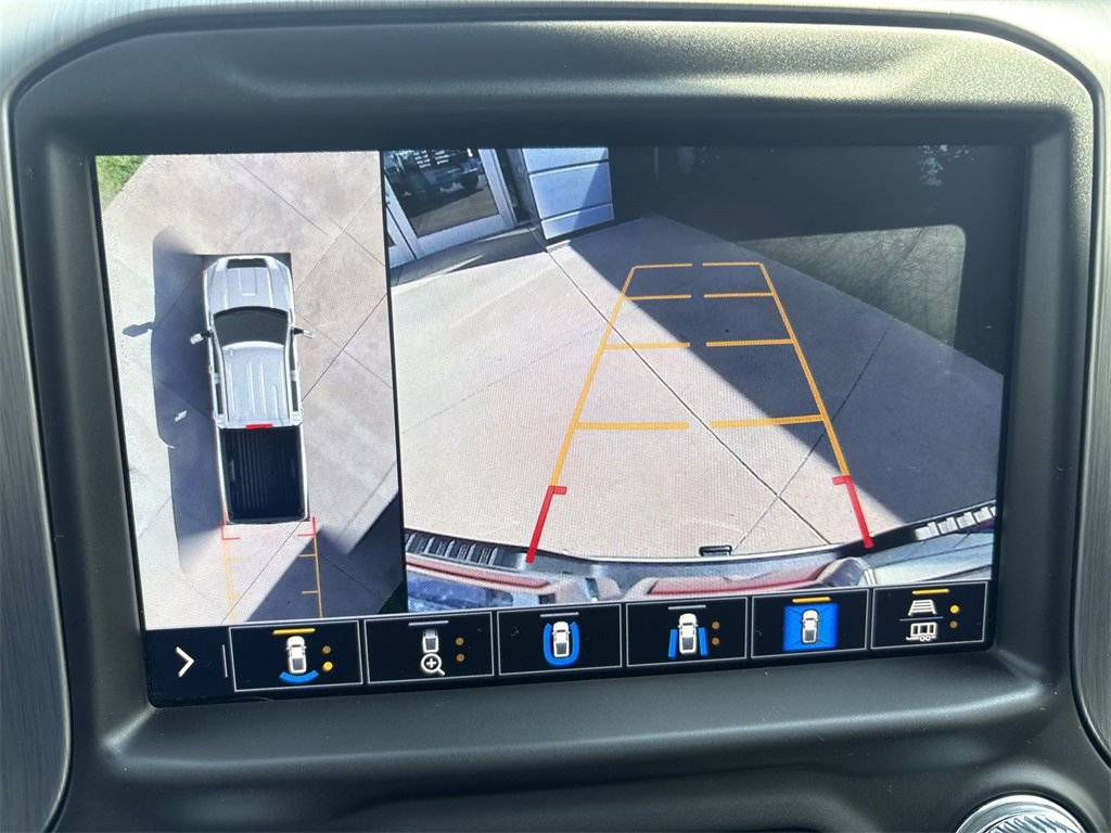 Used 2023 GMC Sierra 3500 Denali w/ Denali Ultimate Package image 18