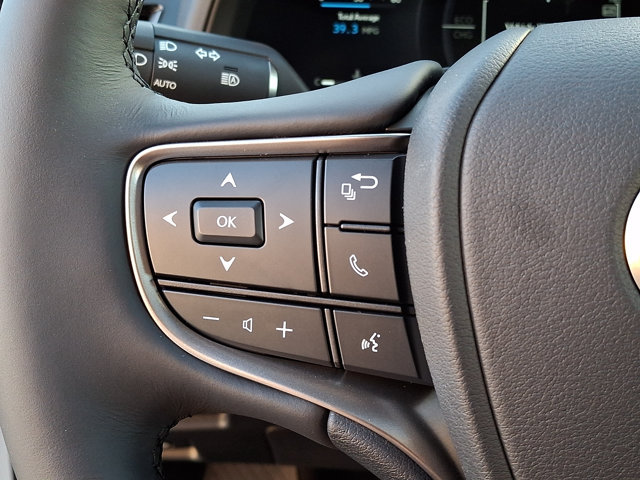 New 2026 Lexus UX 300h AWD image 13