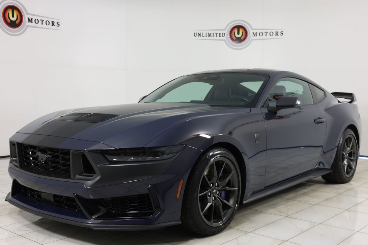 Used 2024 Ford Mustang Dark Horse RWD image 5