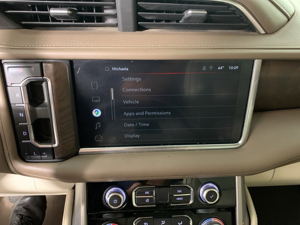 Used 2022 GMC Yukon XL Denali image 11