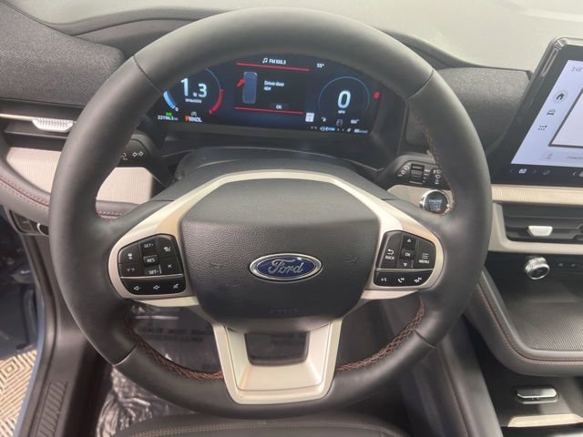 Used 2025 Ford Explorer Active w/ Active Comfort Package AWD/4WD image 20