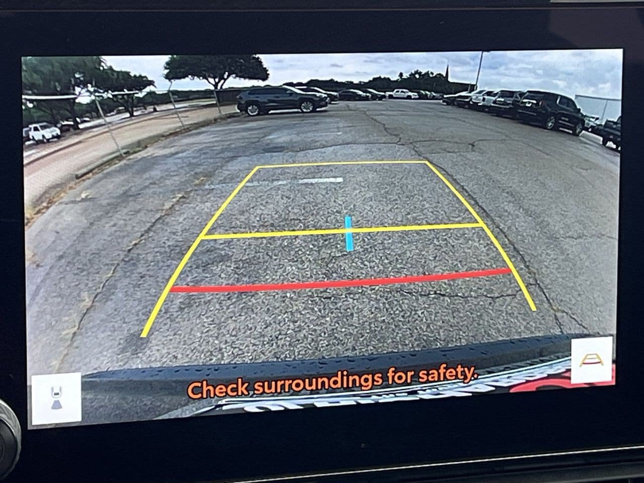 Used 2025 Toyota RAV4 XLE AWD/4WD image 16