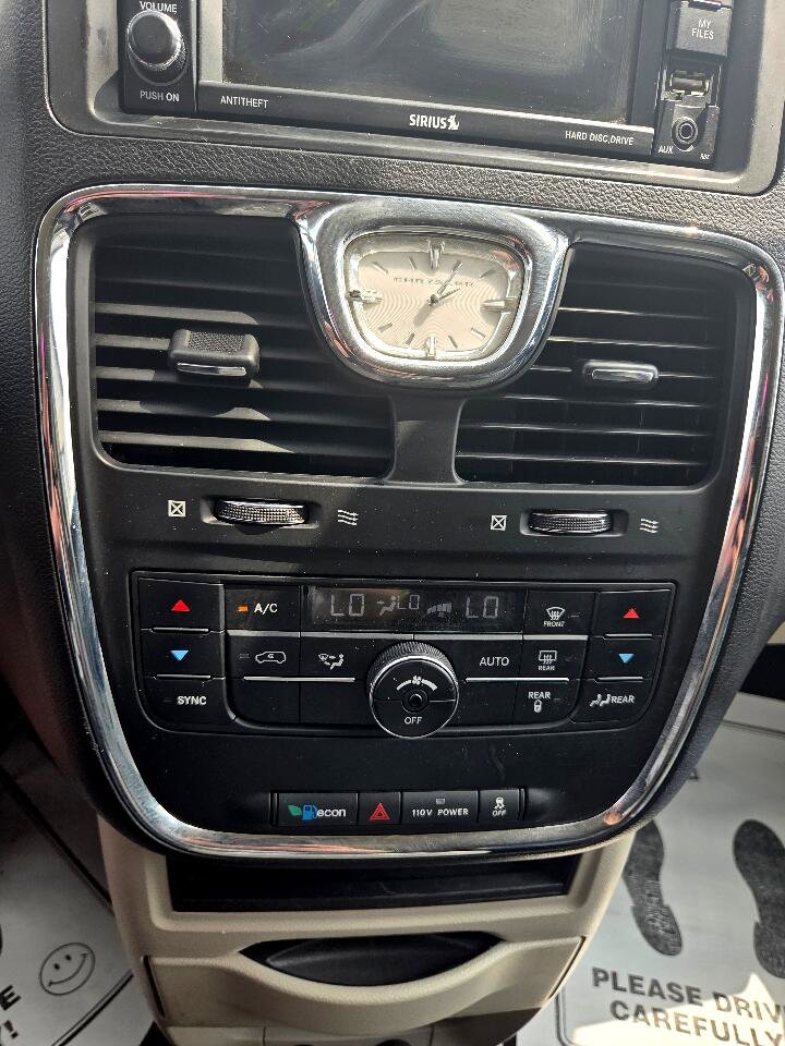 Used 2012 Chrysler Town & Country Touring w/ Entertainment Group #1 image 21